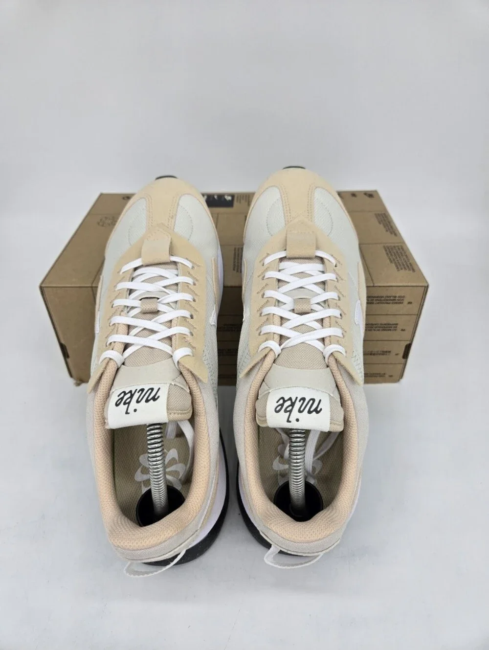 Nike Women's Air Max Pre-Day Light Bone Sanddrift Shoes Size 10